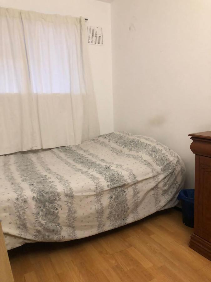 Private Rooms In 3 Bedroom Flat!! London Luaran gambar